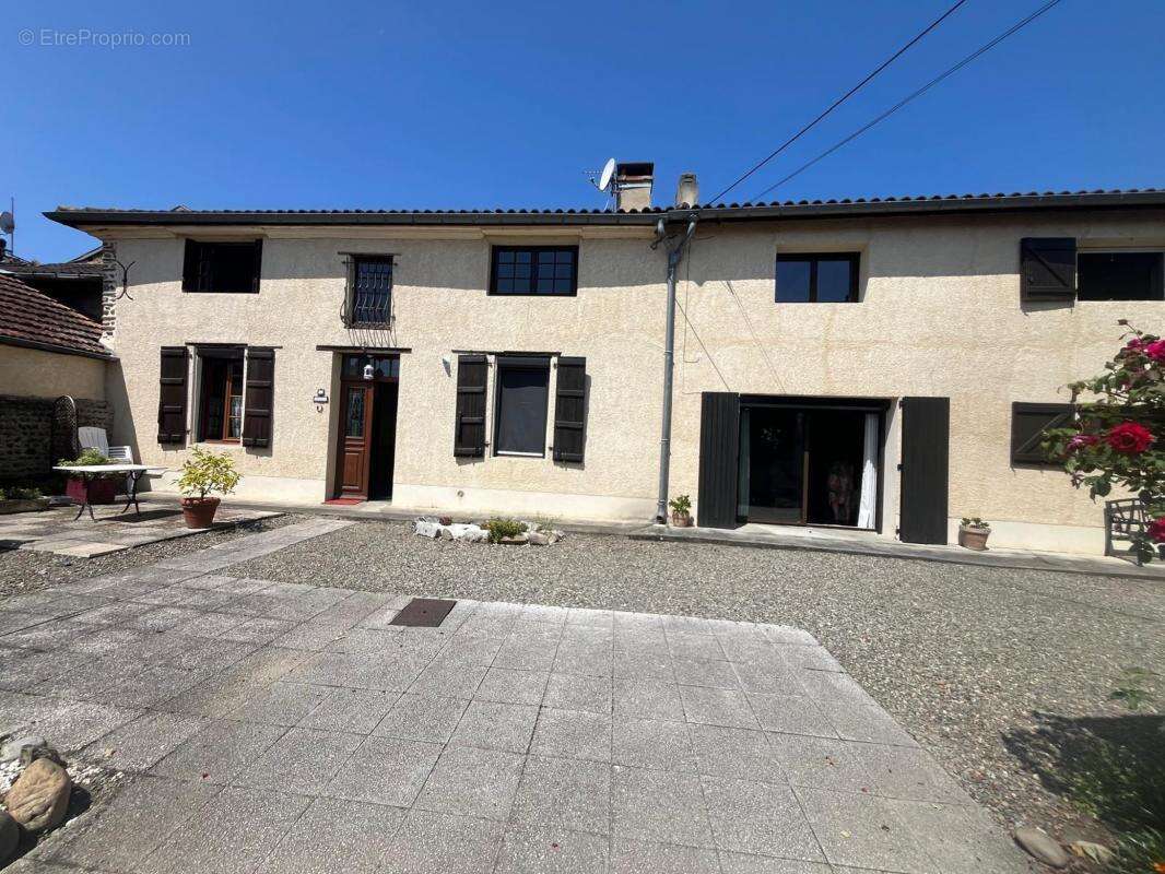 Maison à VIC-EN-BIGORRE