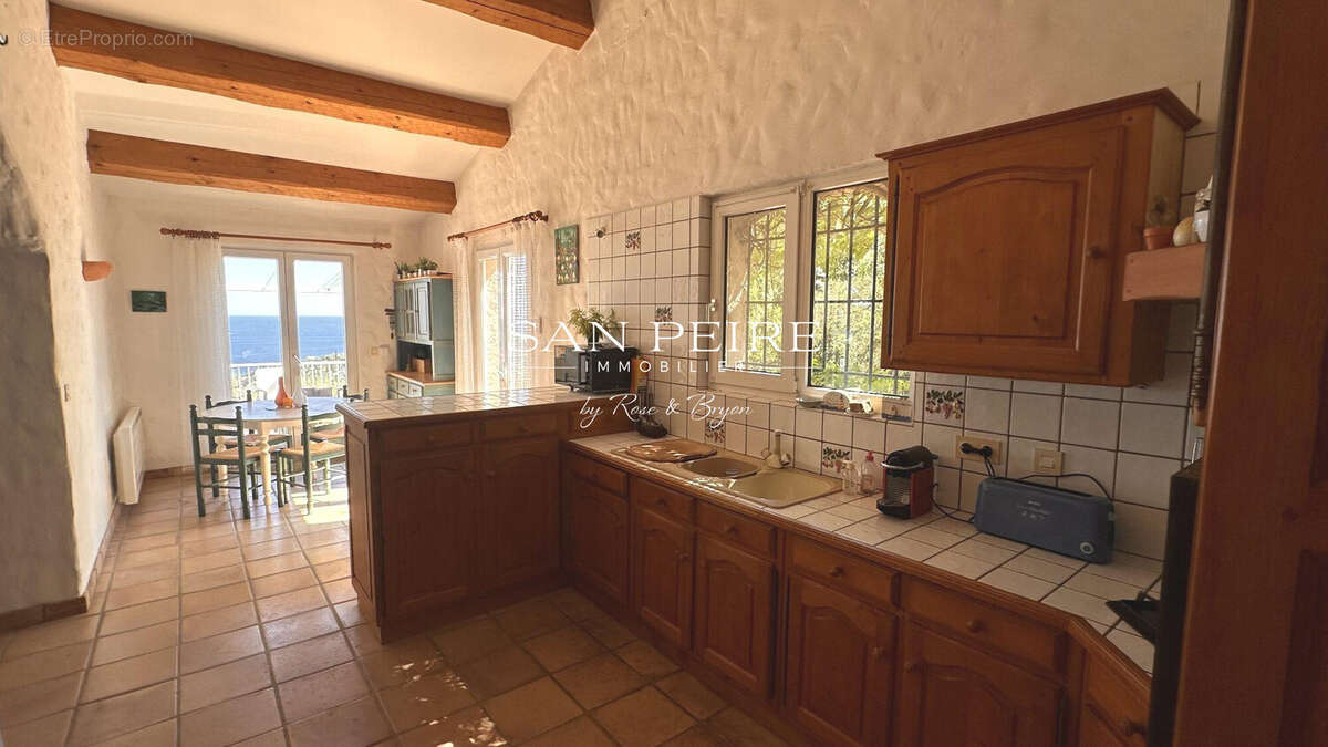 Maison à LES ISSAMBRES
