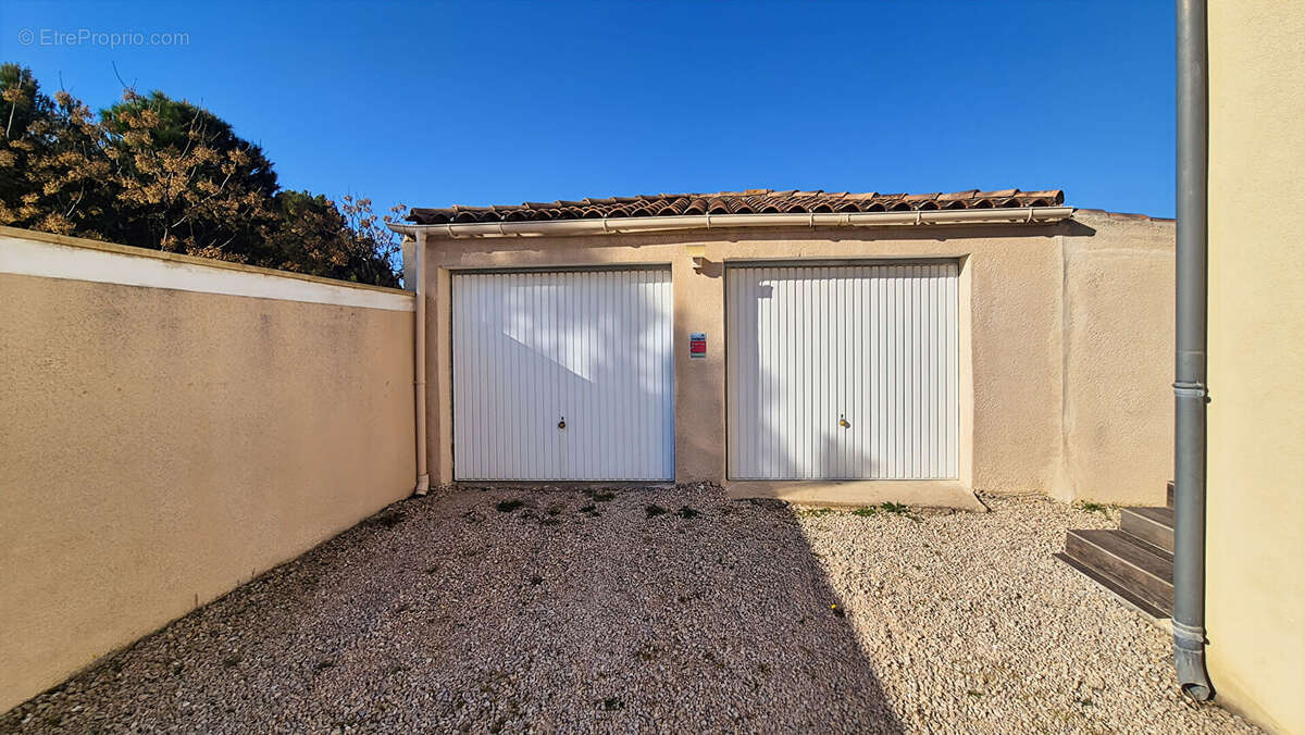 Maison à MORIERES-LES-AVIGNON
