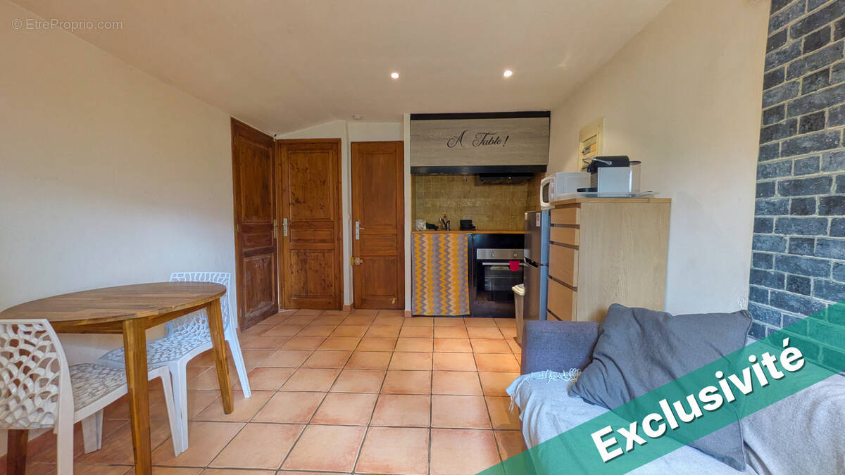 Appartement à SIGNES