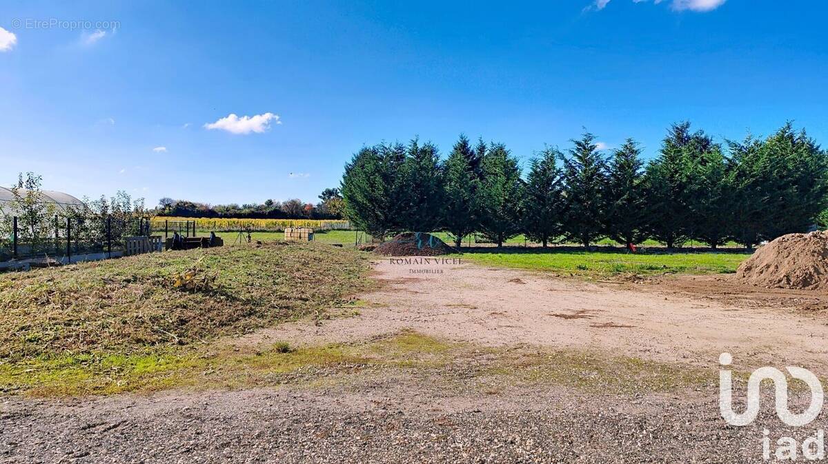 Photo 1 - Terrain à CORMERAY