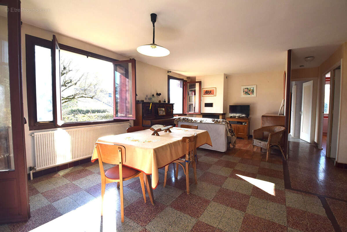 Maison à CHAZAY-D&#039;AZERGUES