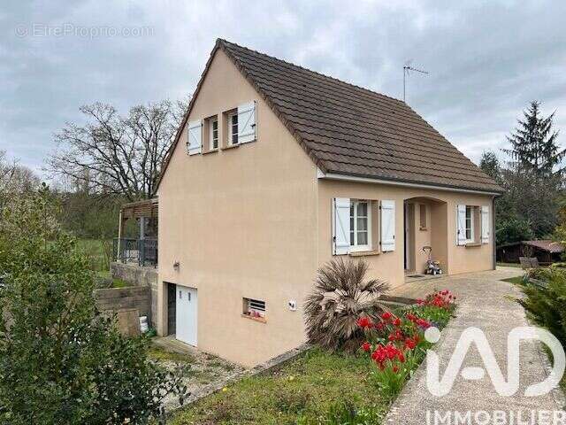 Photo 2 - Maison à LA MESNIERE