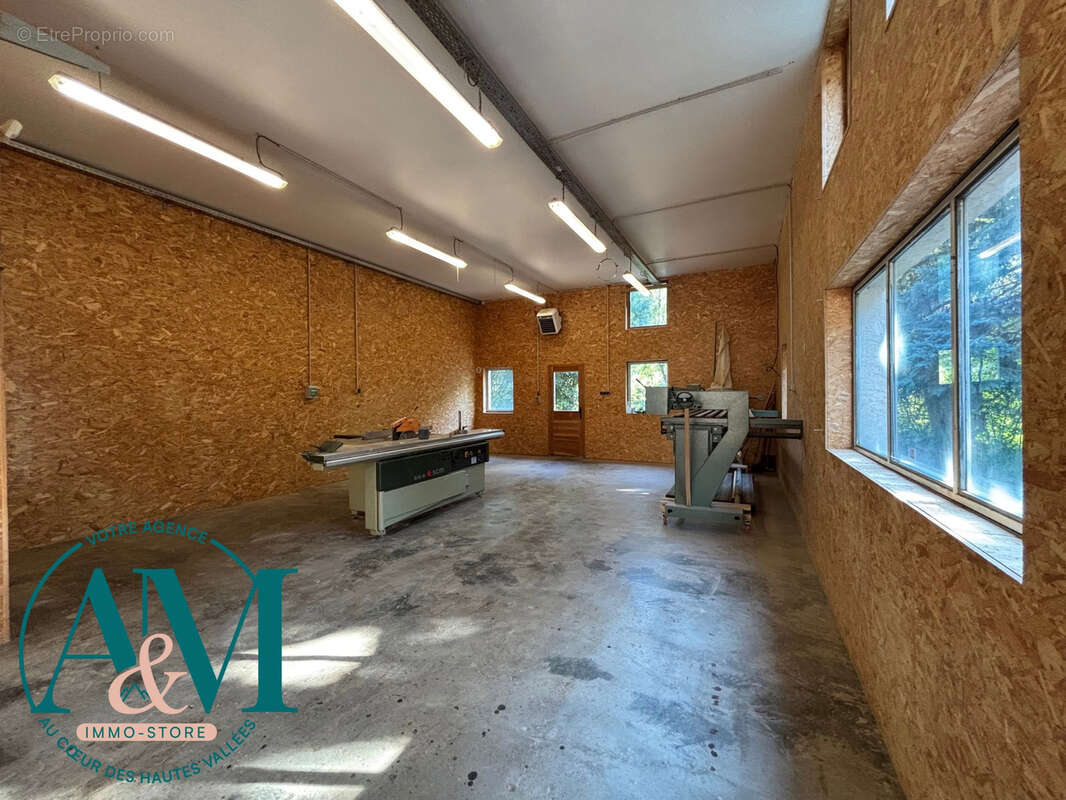 Autre à LA SALLE-LES-ALPES