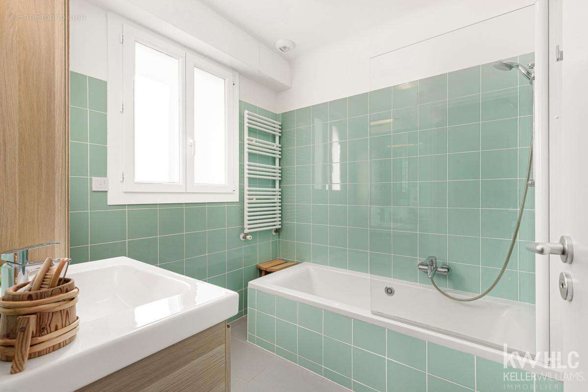 Maison à ROQUEFORT-LES-PINS