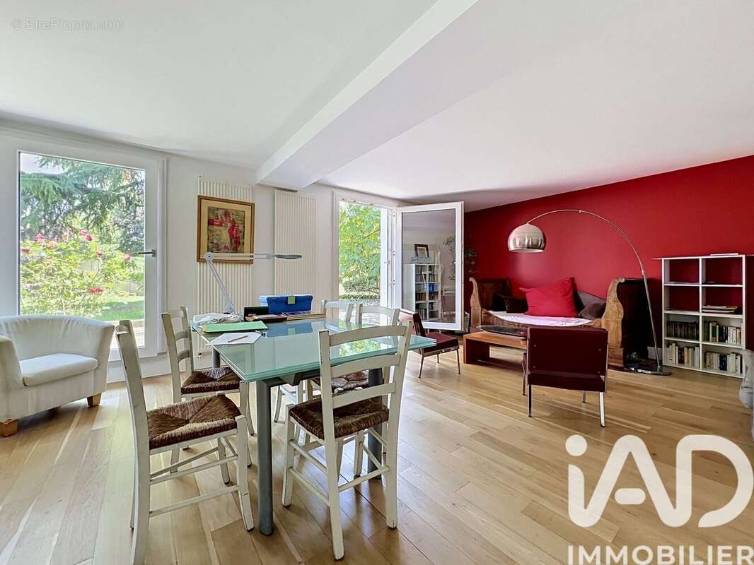 Photo 2 - Appartement à RUEIL-MALMAISON