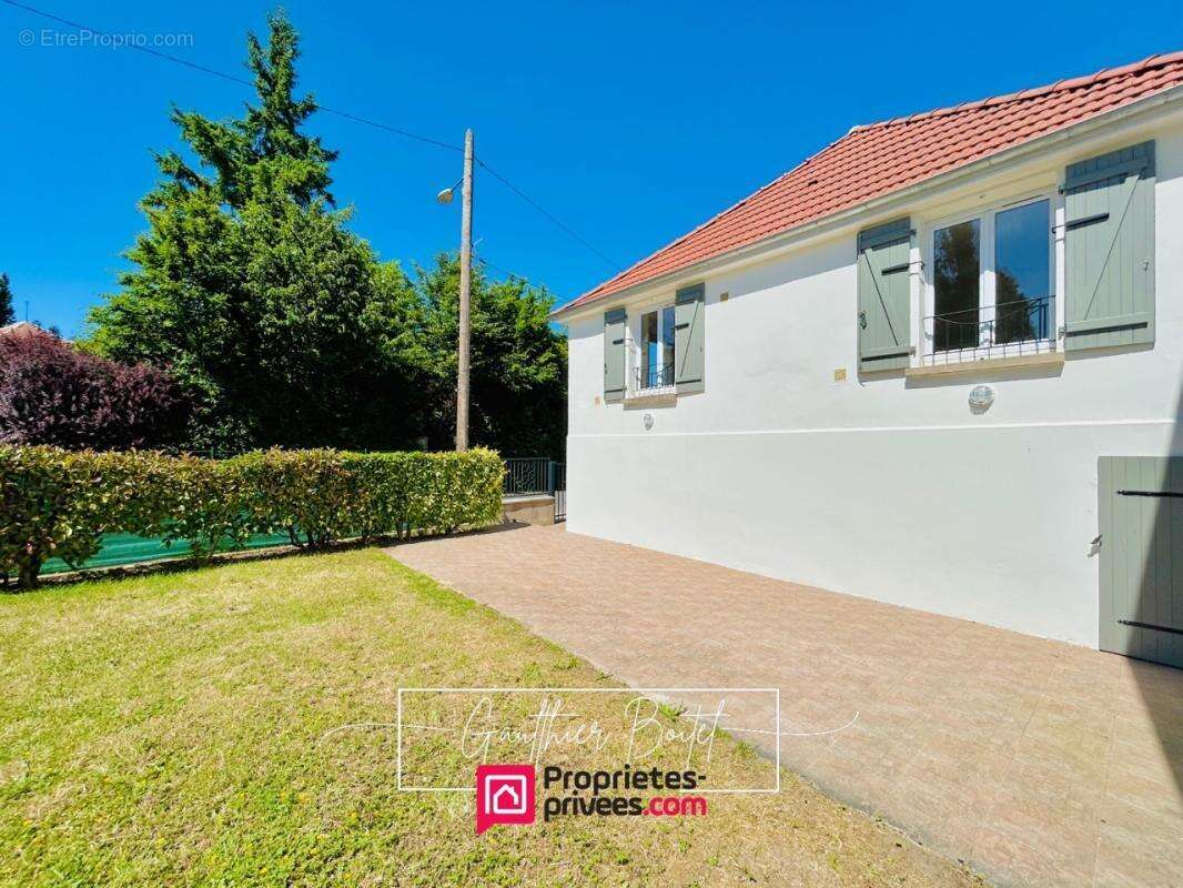 Maison à ROZAY-EN-BRIE