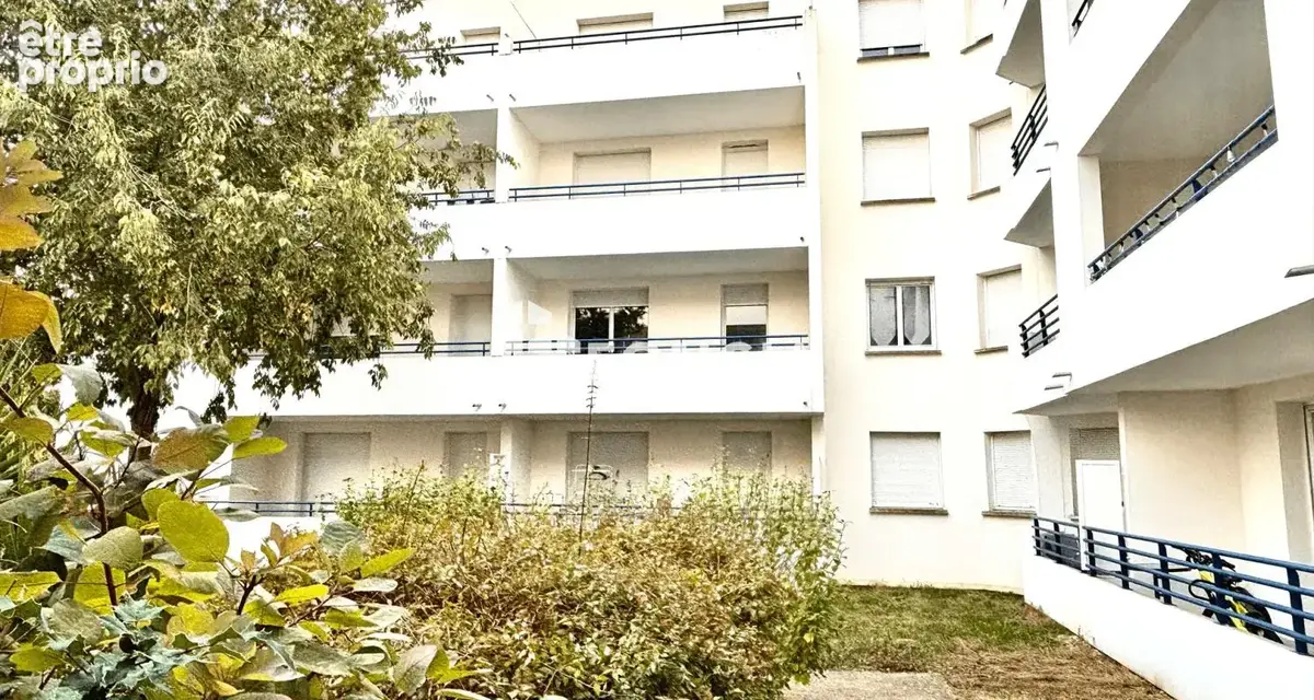 Dans résidence avec gardienne, beau 3 pièces de 61 m2 + balcon, parking en sous-sol, actuellement loué - photo 2