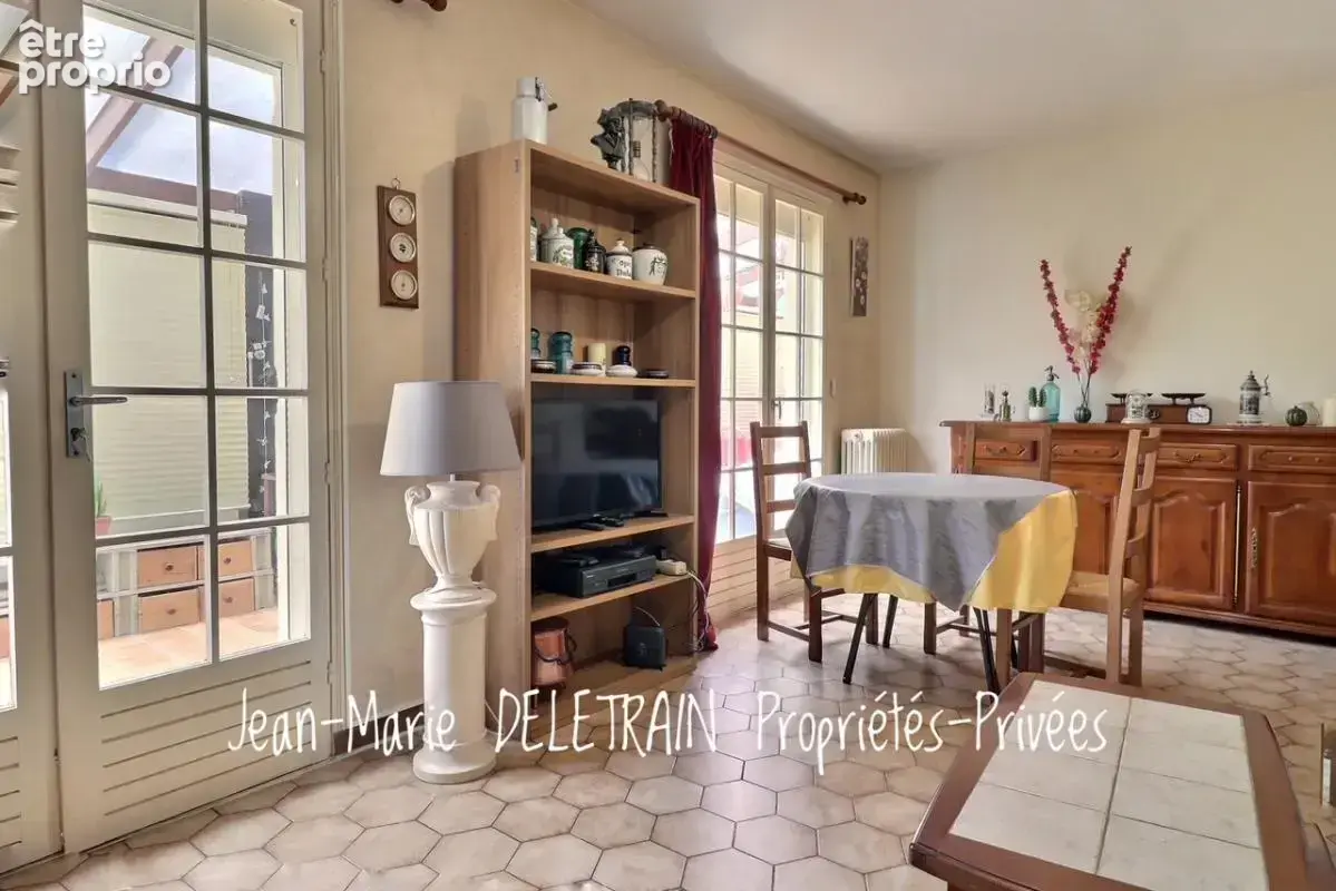 Maison de plain-pied avec véranda 23 m²  en Pays Foyen . Jardin clos et lumineux, prête à vivre" - photo 4