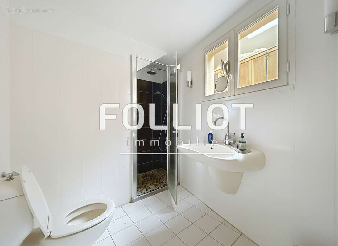 Maison à JULLOUVILLE