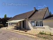 Maison à SAINT-ELOY-DE-GY