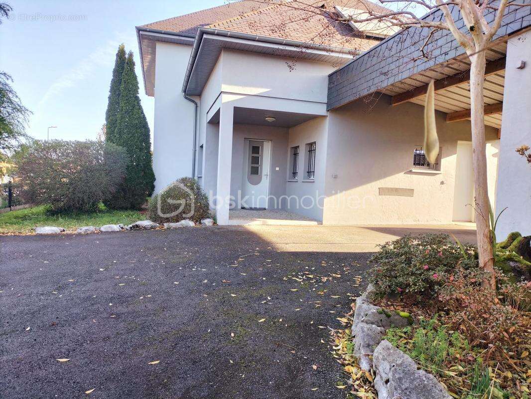 Élégante maison contemporaine aux prestations soignées  - photo 4