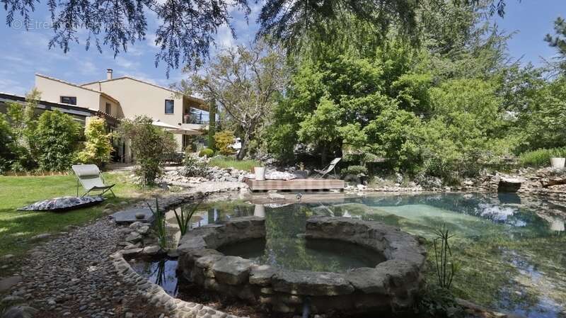 Grande propriété avec Piscine Naturelle - Élégance provençale entre Mont Ventoux et Luberon en EXCLUSIVITÉ - photo 8