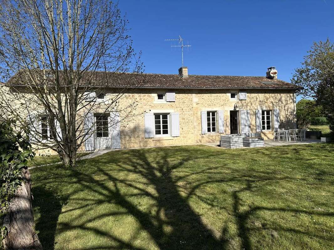 Maison à LA CHAPELLE-MOULIERE