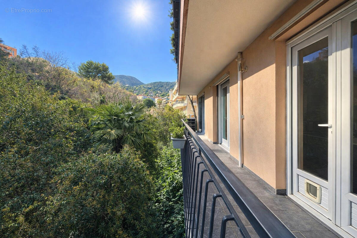 Appartement à ROQUEBRUNE-CAP-MARTIN