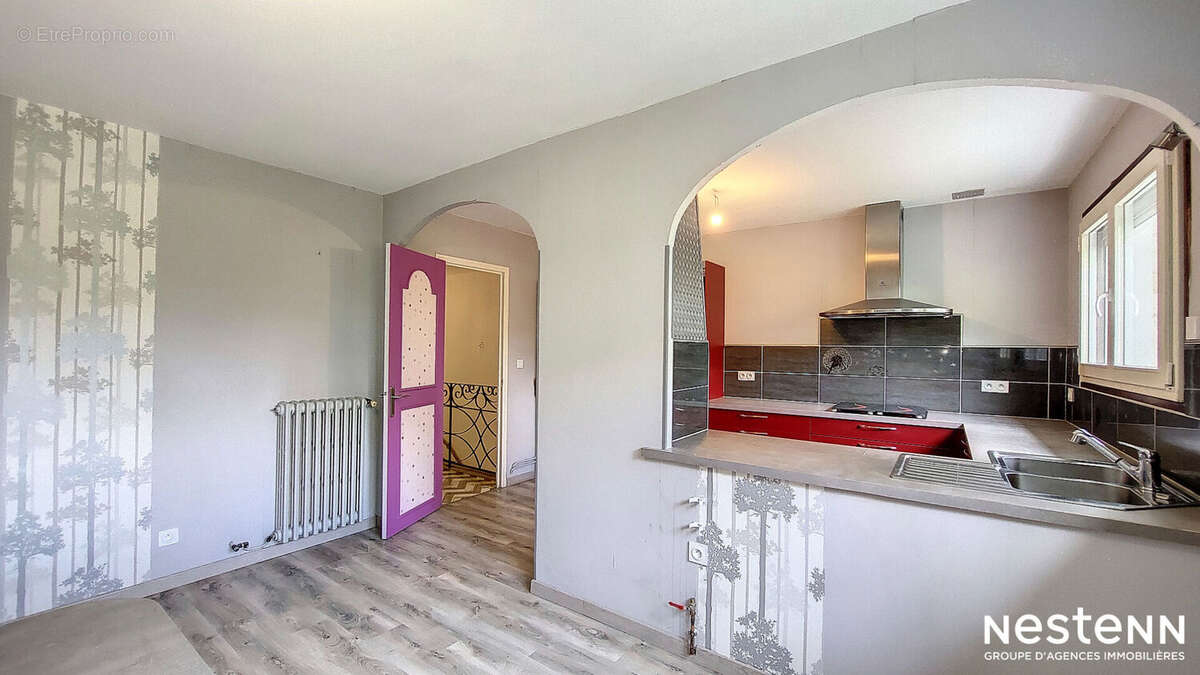 Maison à VALENCE-SUR-BAISE