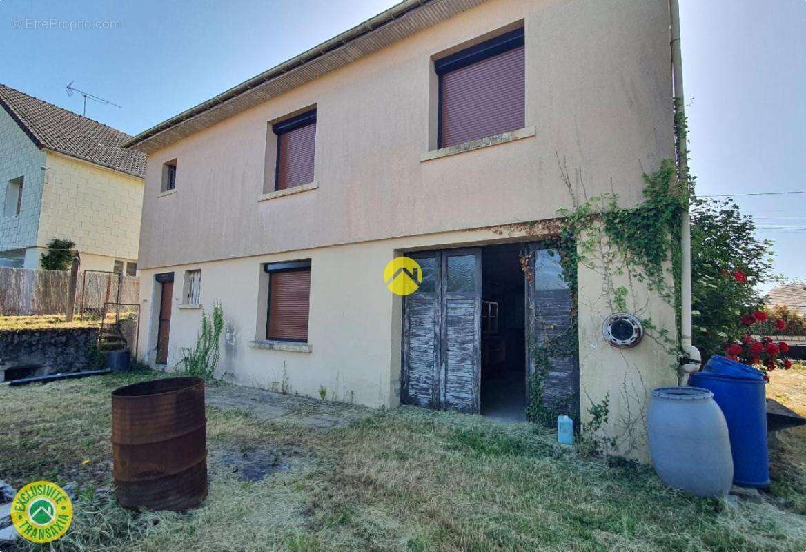 Maison à AUZANCES