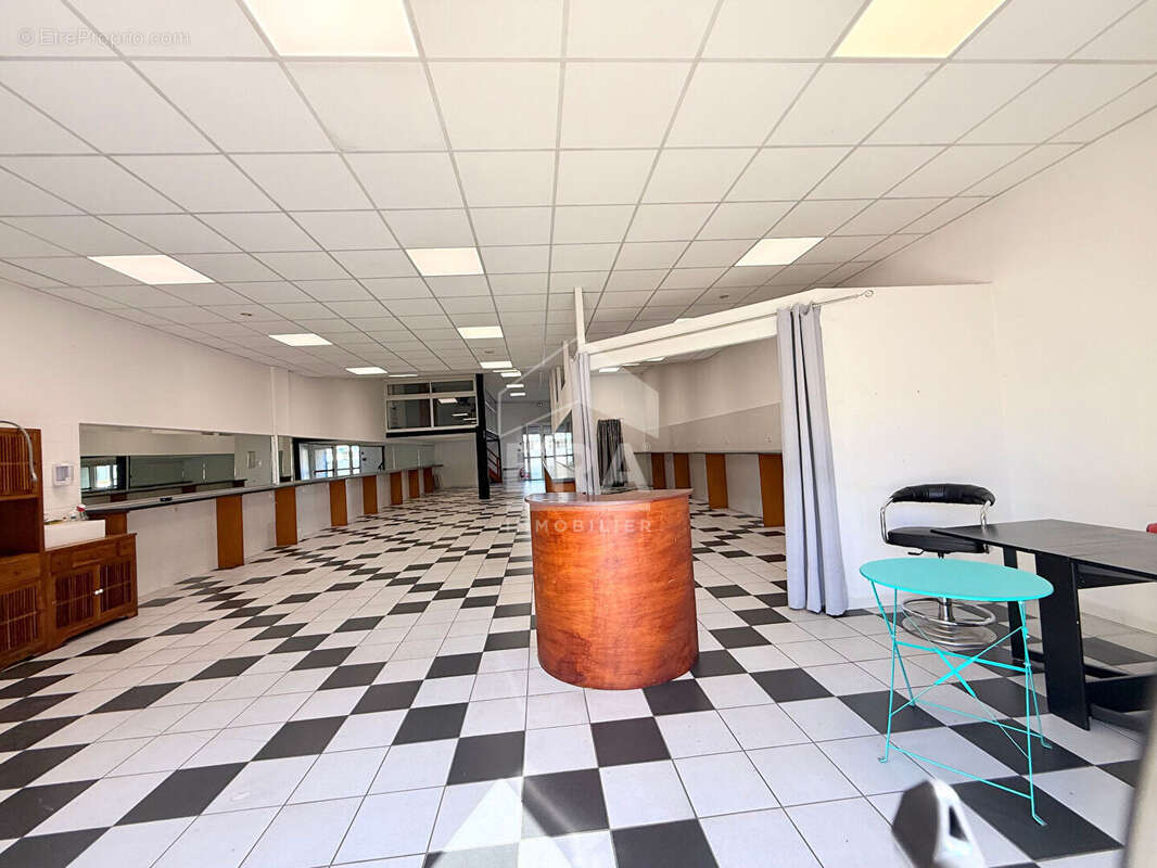 Local commercial 176m² à perpignan - photo 4