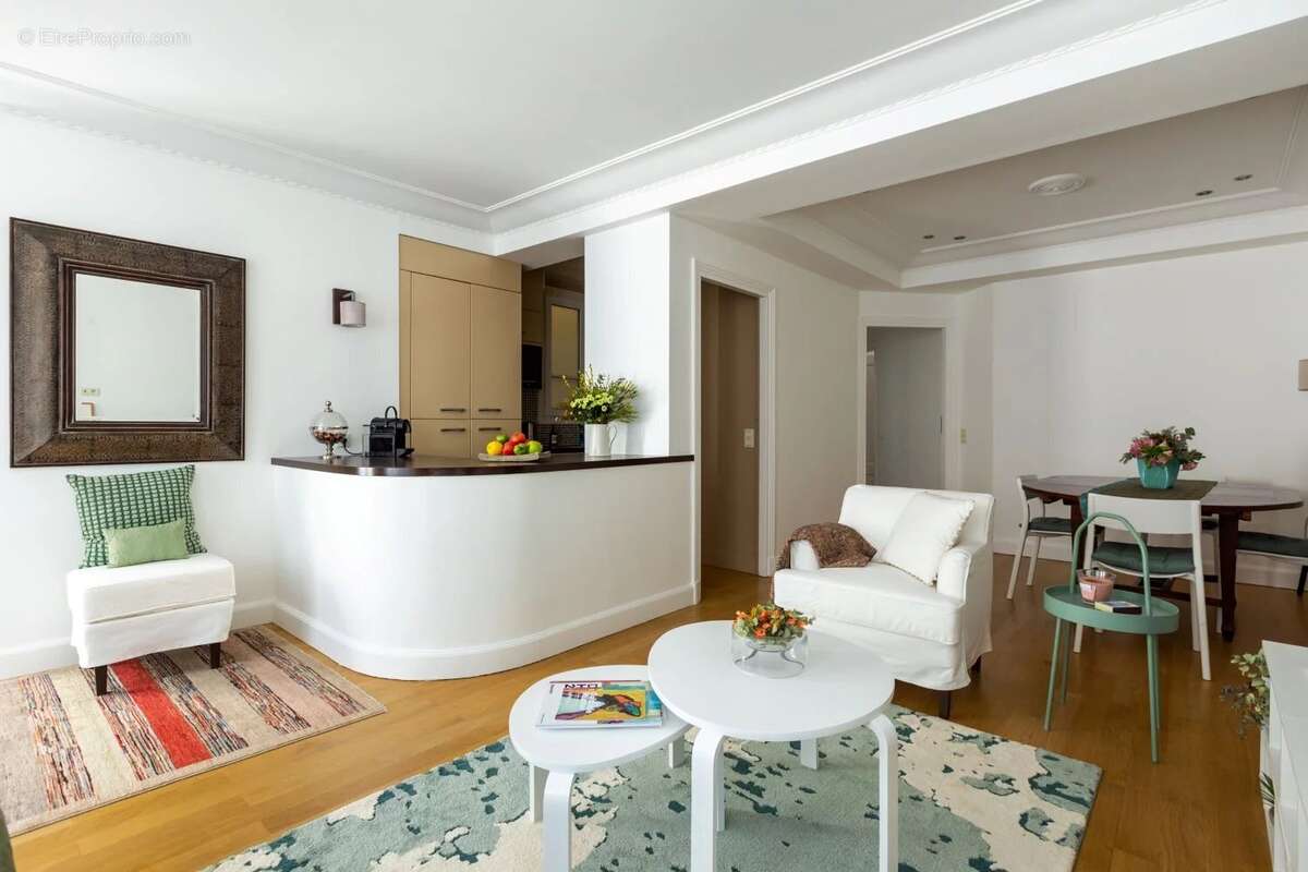 Appartement à PARIS-3E