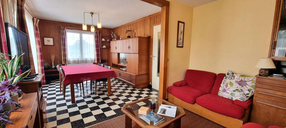 Maison à RIBECOURT-DRESLINCOURT