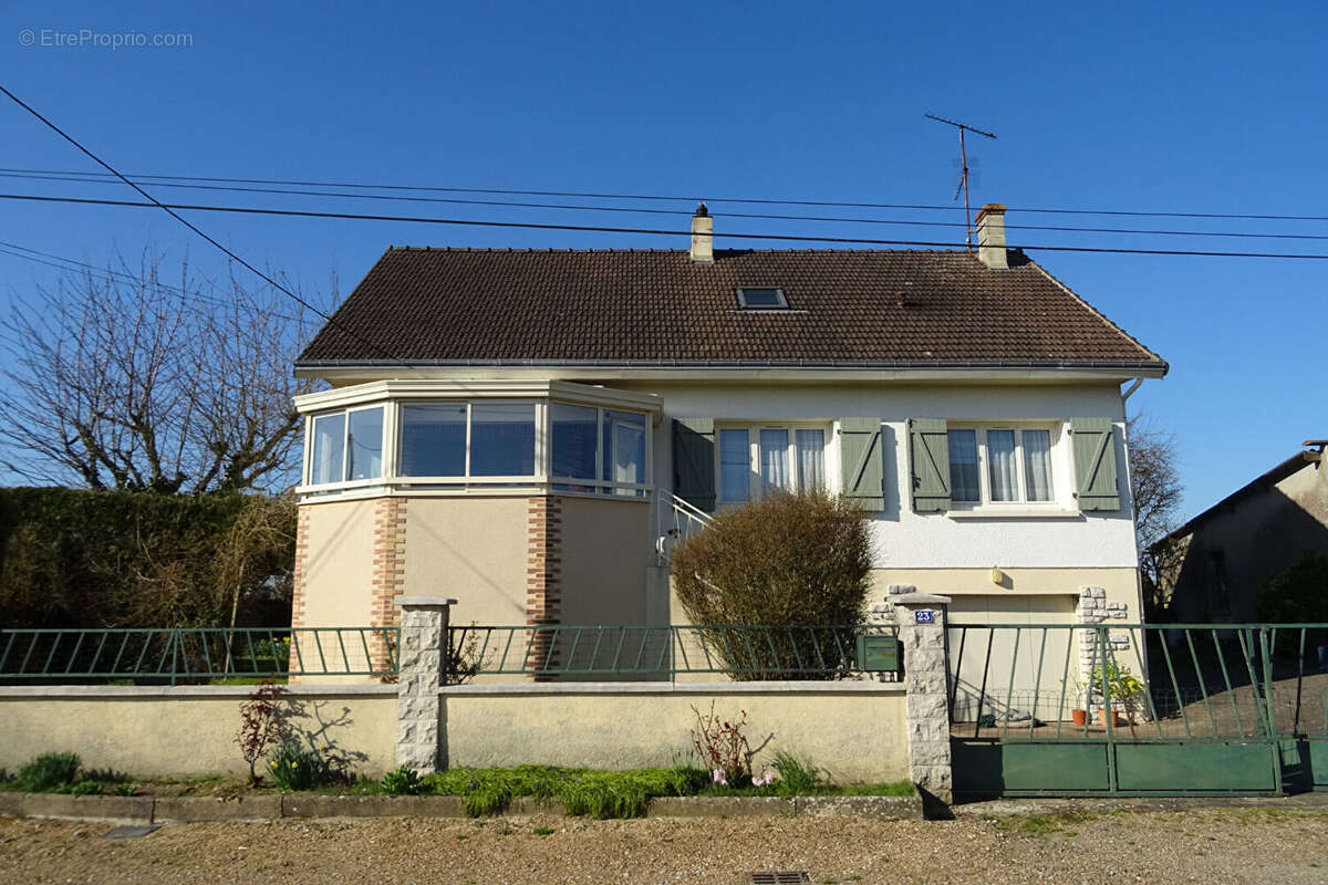 Maison à CHAPELLE-ROYALE
