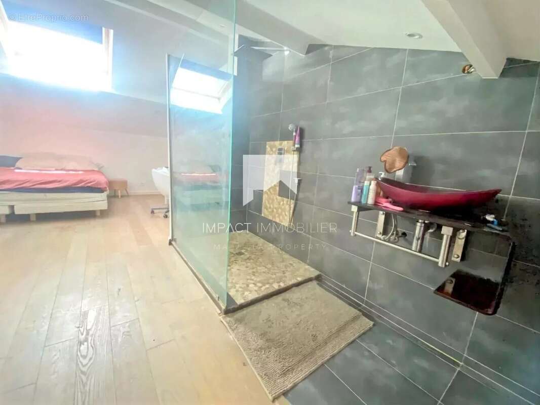 Maison 6 pièces - Hyères - photo 8