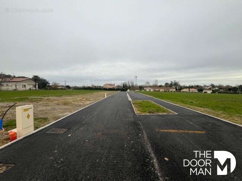 Terrain à VERDUN-SUR-GARONNE