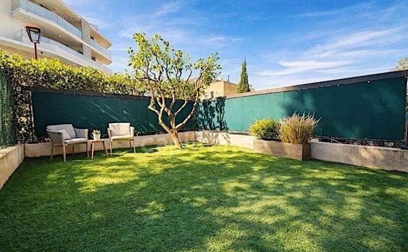 Appartement à MOUGINS