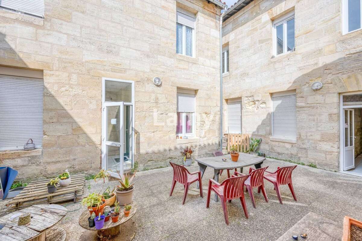 Appartement à BORDEAUX