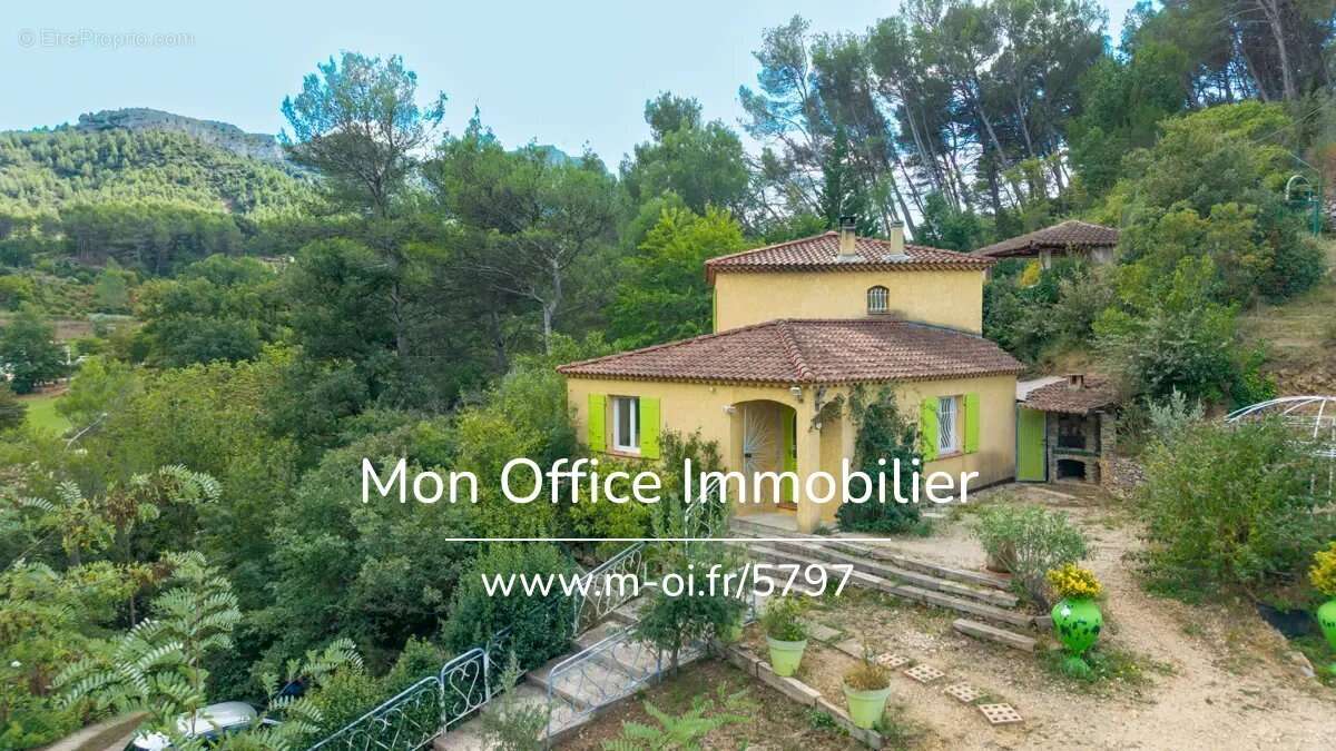 Référence : 5797-GBE - Maison 5 pièces avec piscine et pool house - photo 9