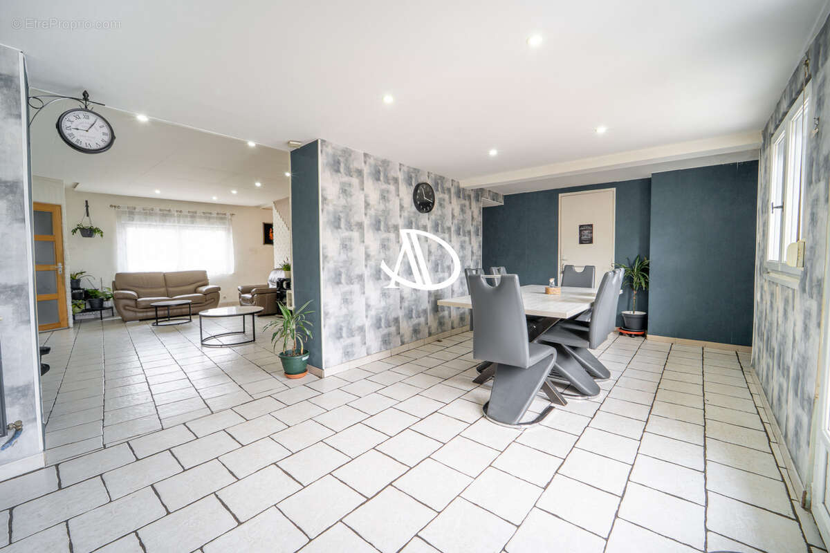 Maison familiale 5 chambres + bureau+ jardin+ cave - photo 5