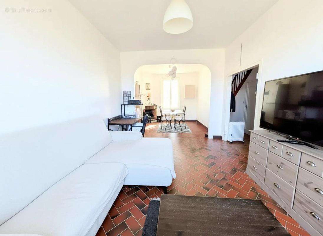 Maison à BELLEGARDE