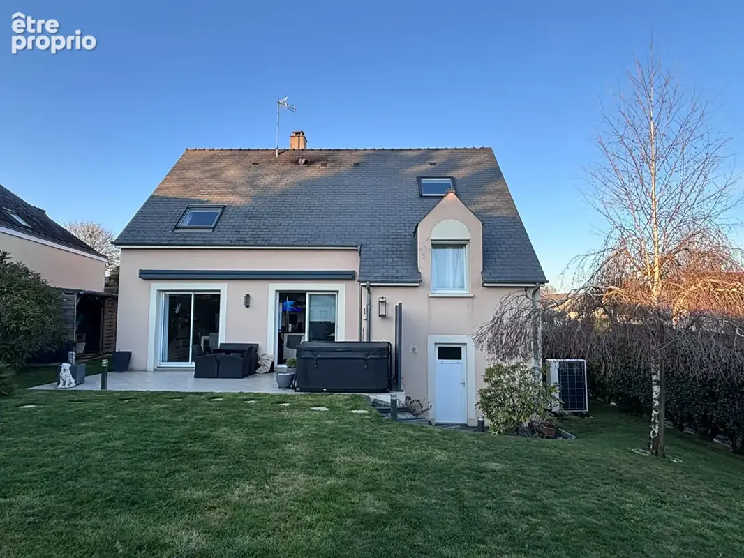 Belle maison de 7 pieces principales sans vis a vis - photo 1