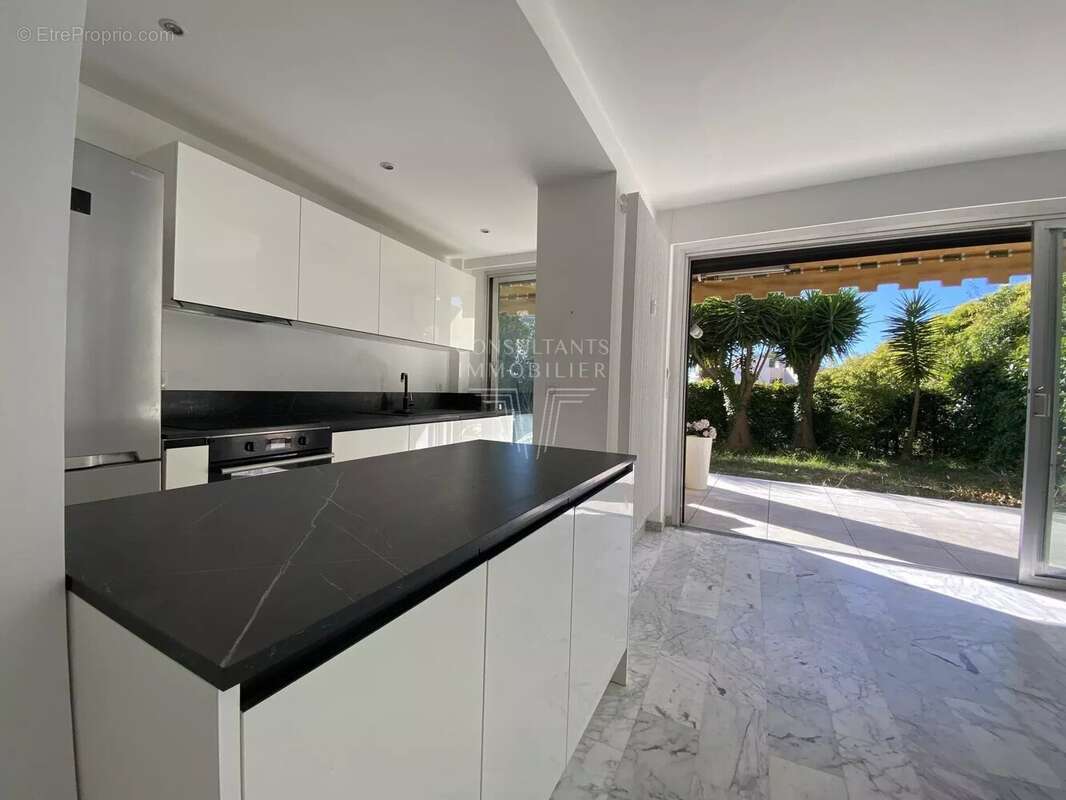 Appartement à LE CANNET