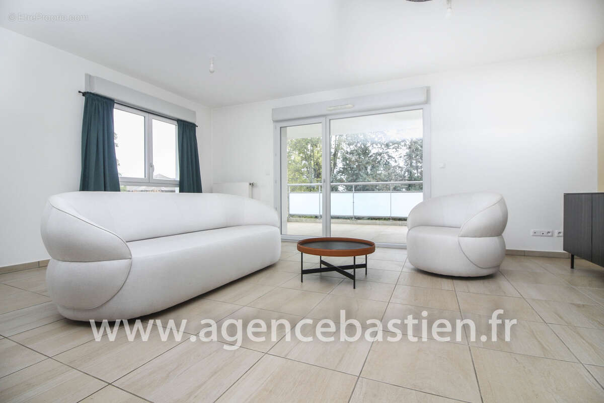 Appartement à DIVONNE-LES-BAINS