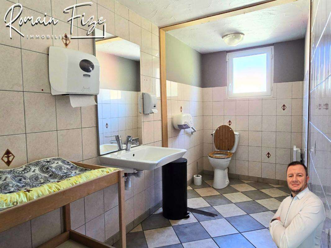 Commerce à COURTILS