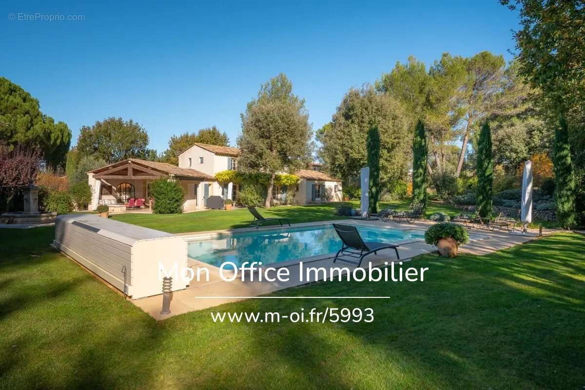 Référence : 5993-VCL. - Superbe propriété avec piscine - Parc paysager - Pays d'Aix en Provence - photo 3