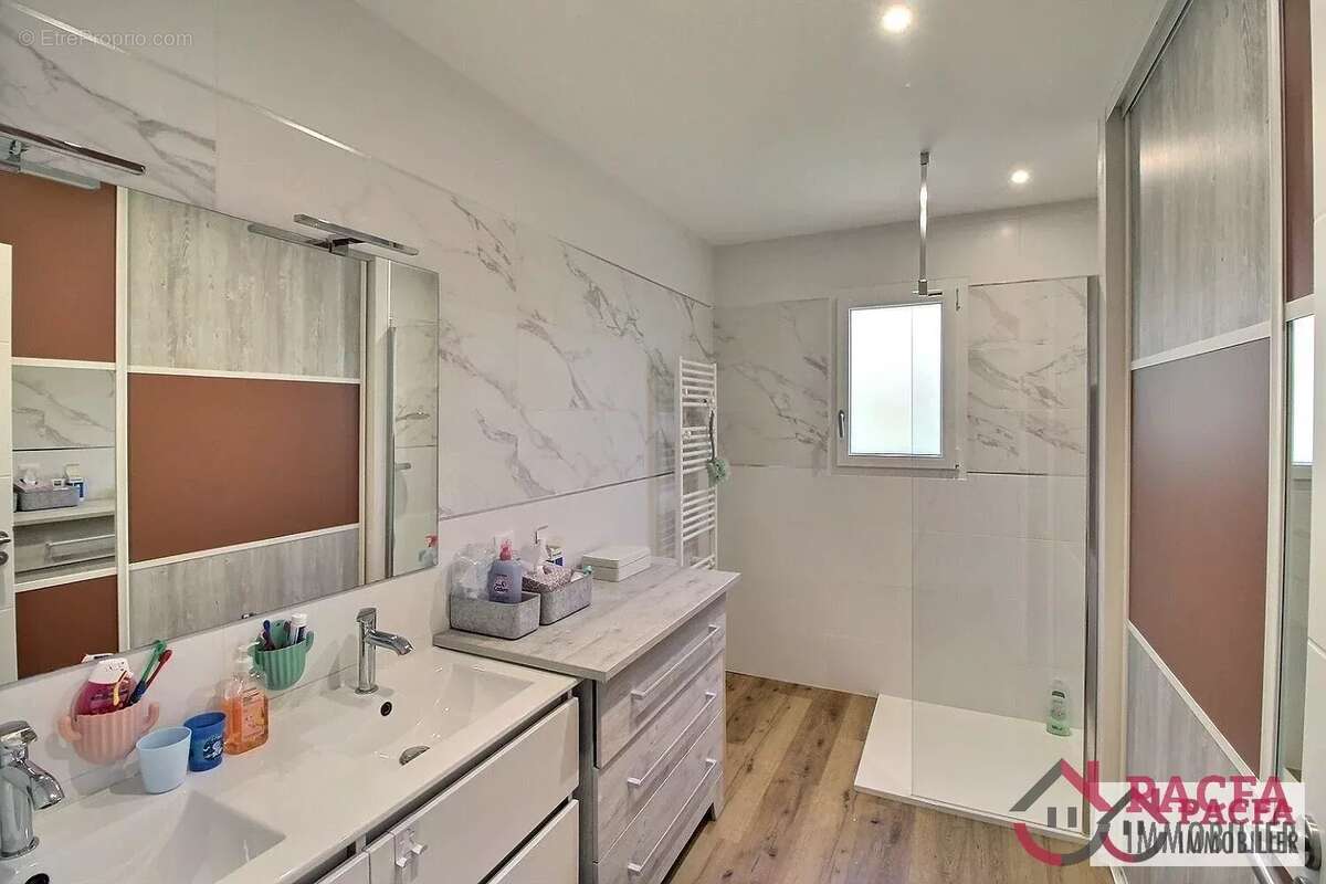 Villa moderne de plain-pied 220 m² -CASTRES - photo 12