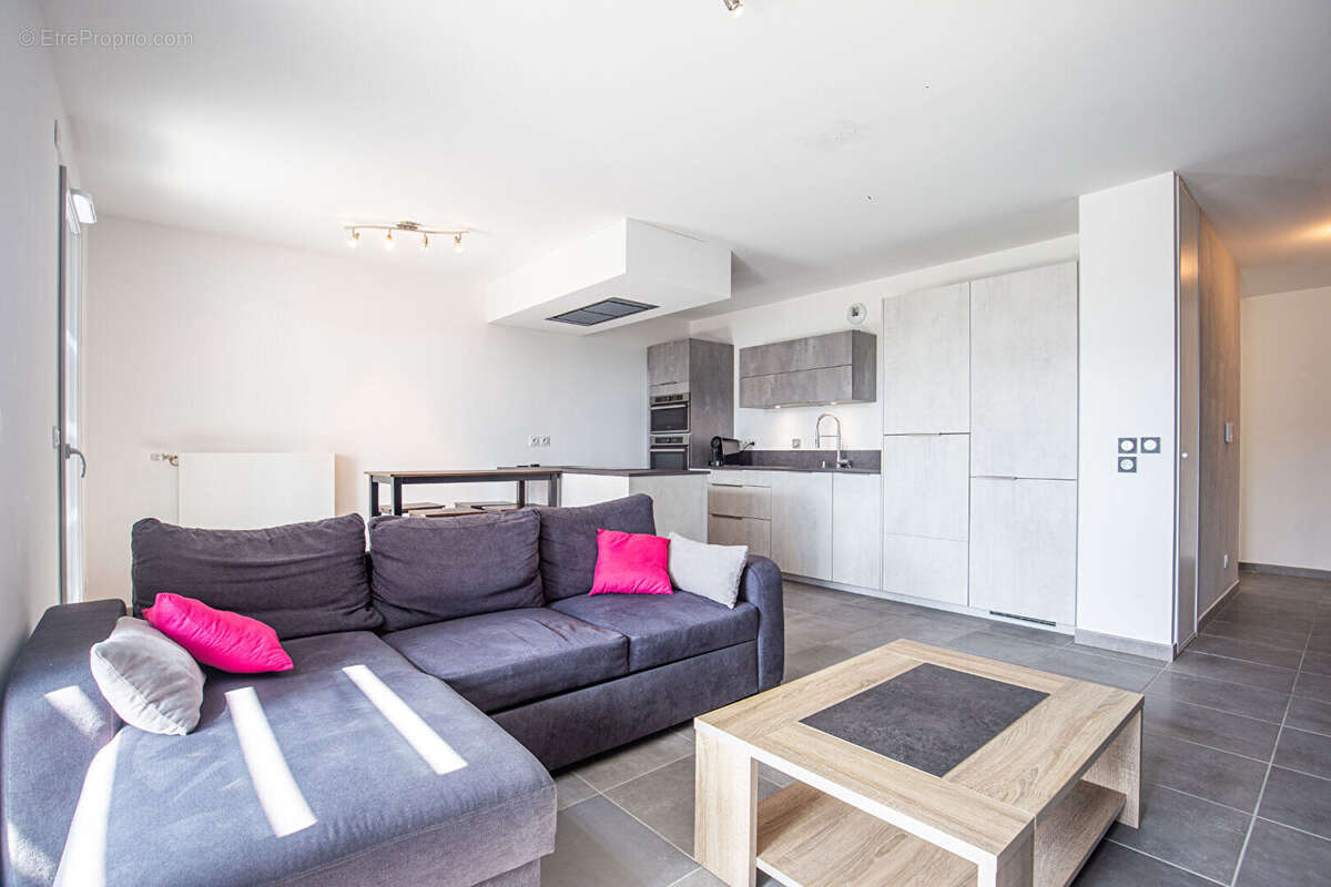 Agence immobiliere laforet - exclusivite - "hosta" - epagny metz-tessy - appartement t3 de 64,16 m² - terrasse - dernier etage - - photo 8