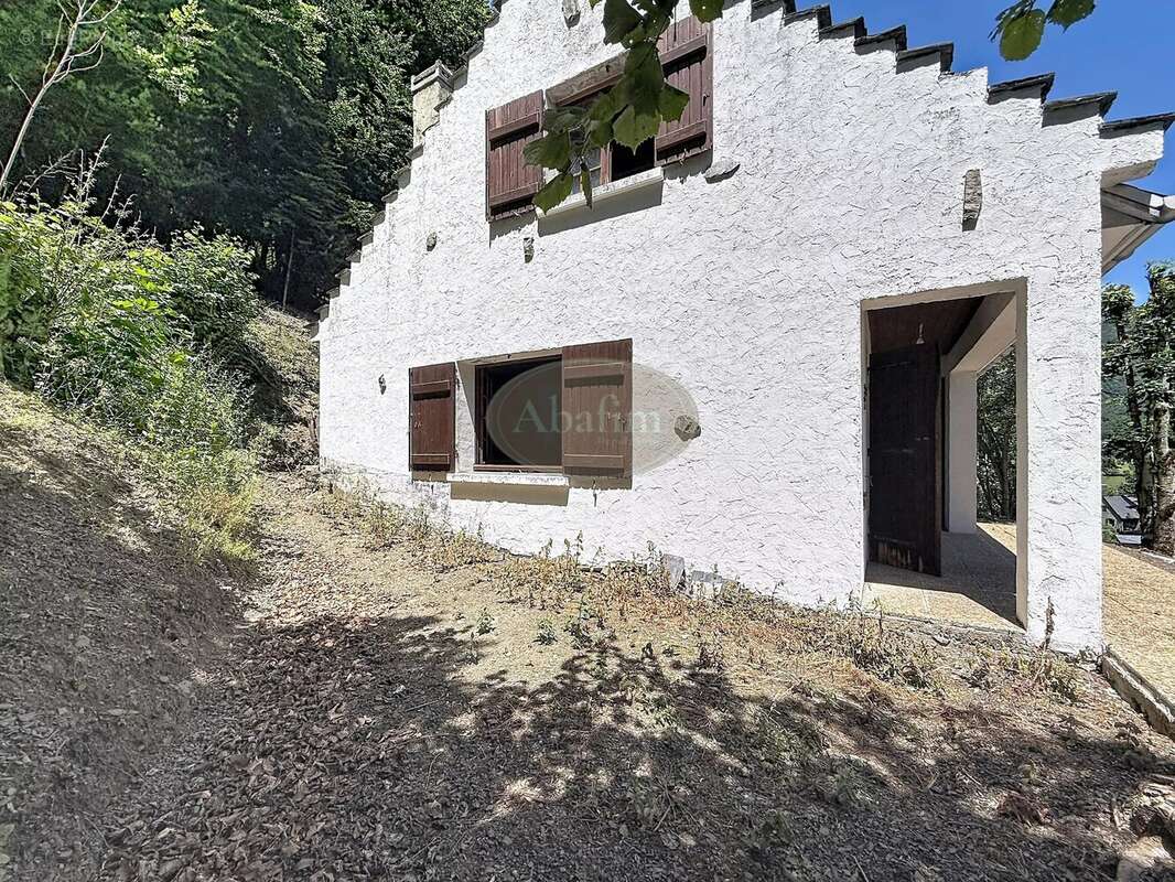 Maison à CAMPAN