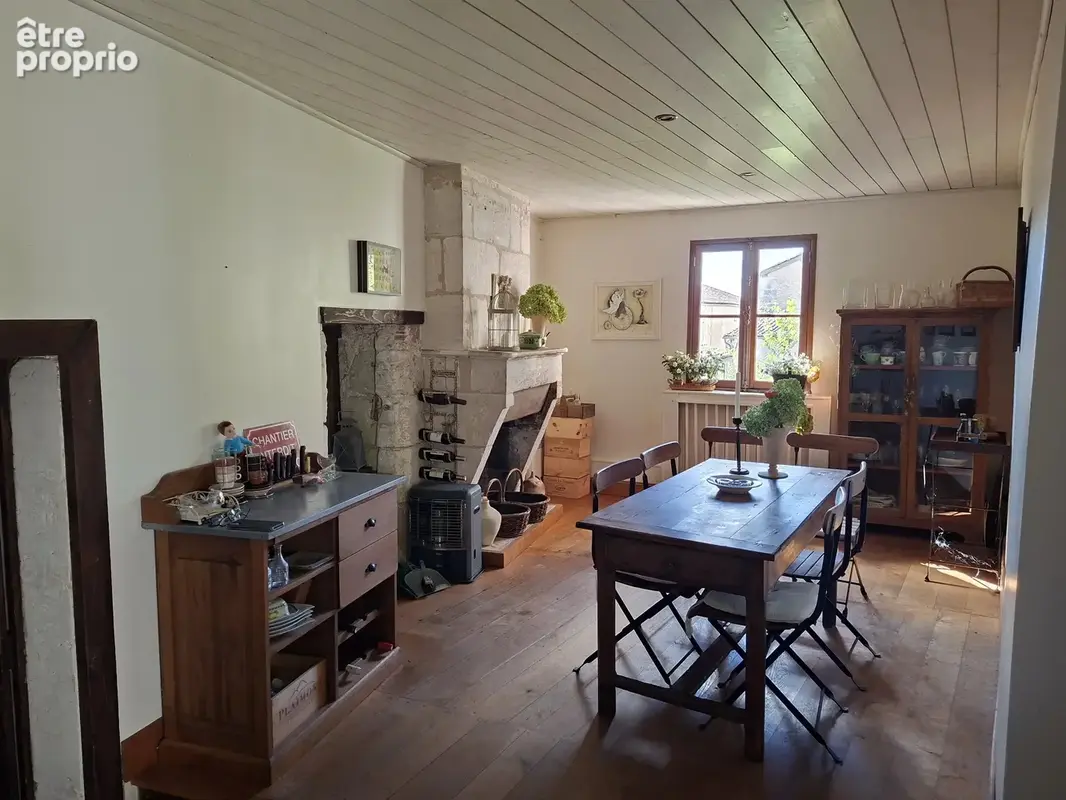 Maison de village magnifiquement préservée, située dans un village classé et offrant une vue panoramique. - photo 13