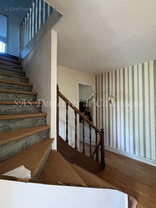 Maison à SAINT-SATUR