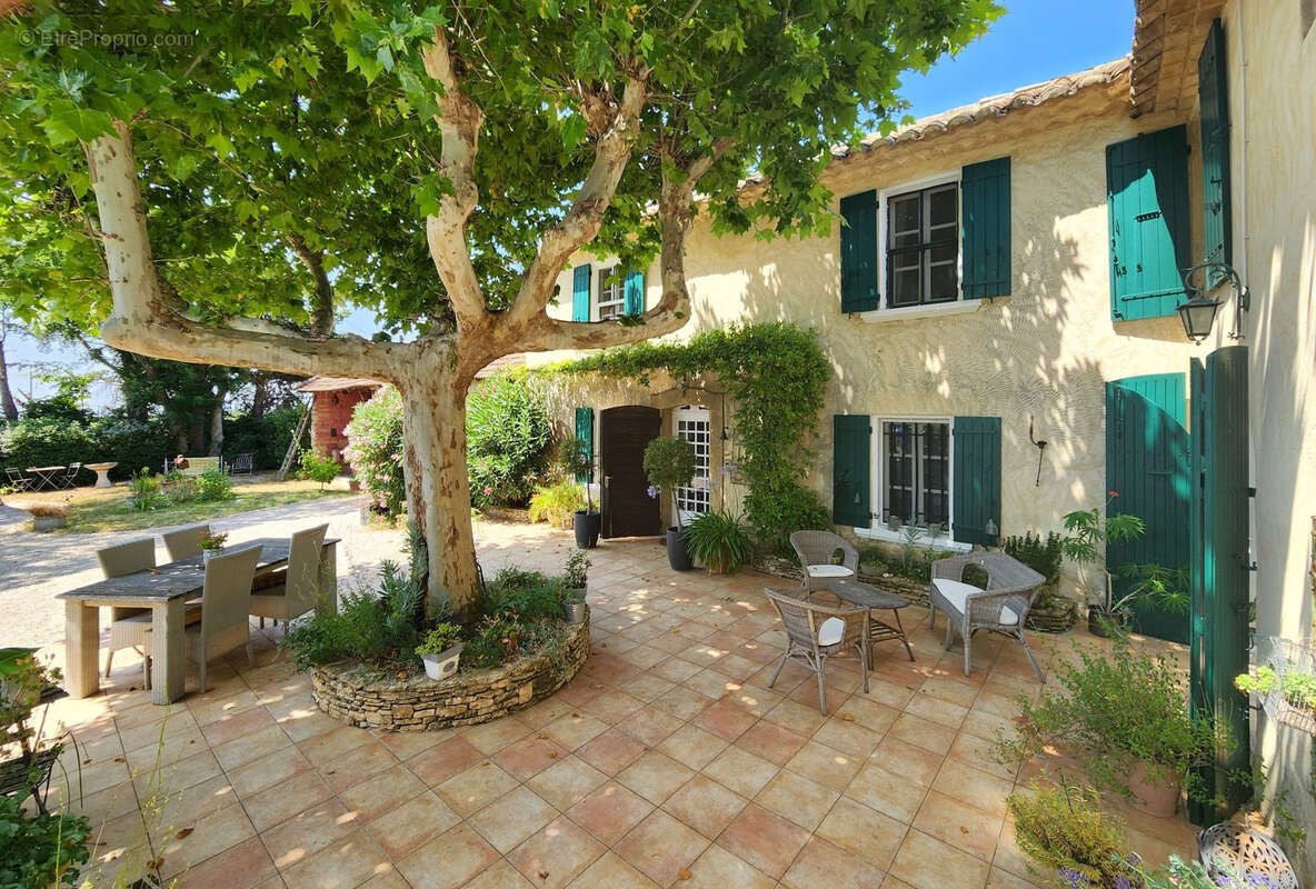 Maison à VACQUEYRAS