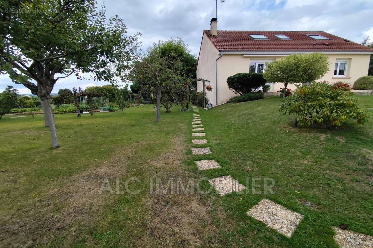 Maison à LONRAI