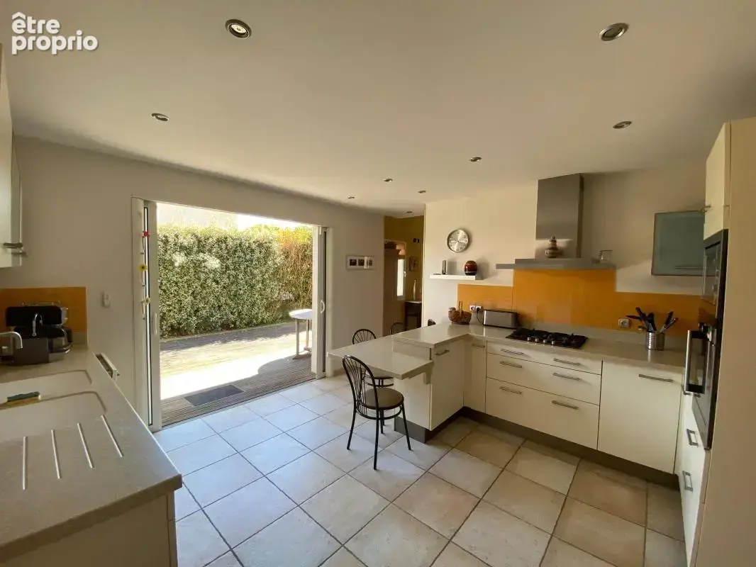 Maison familiale de standing – +200 m² – Secteur calme et résidentiel – Hors lotissement - photo 7