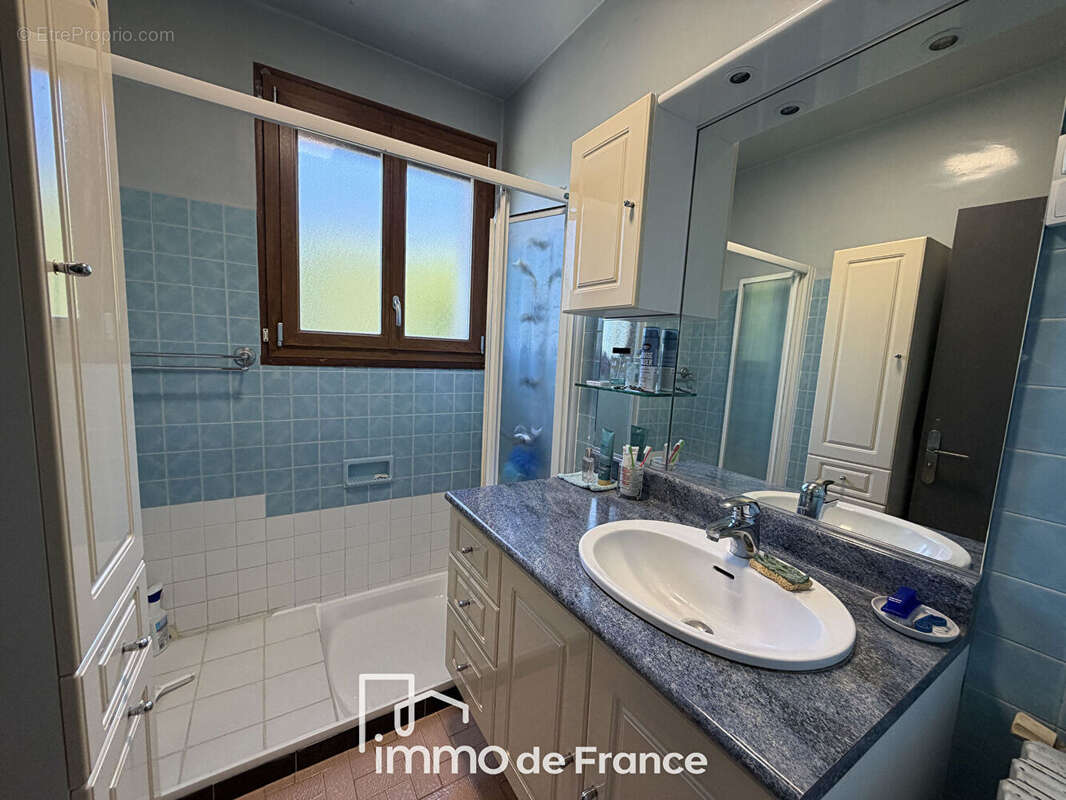 Sur le GR65-Maison T5 avec grand sous-sol-EXCLUSIVITE - photo 13