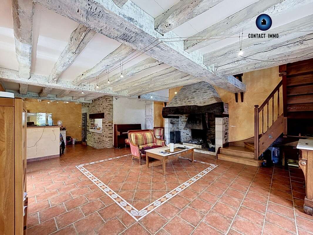 Maison à SAINT-PARDOUX-L'ORTIGIER