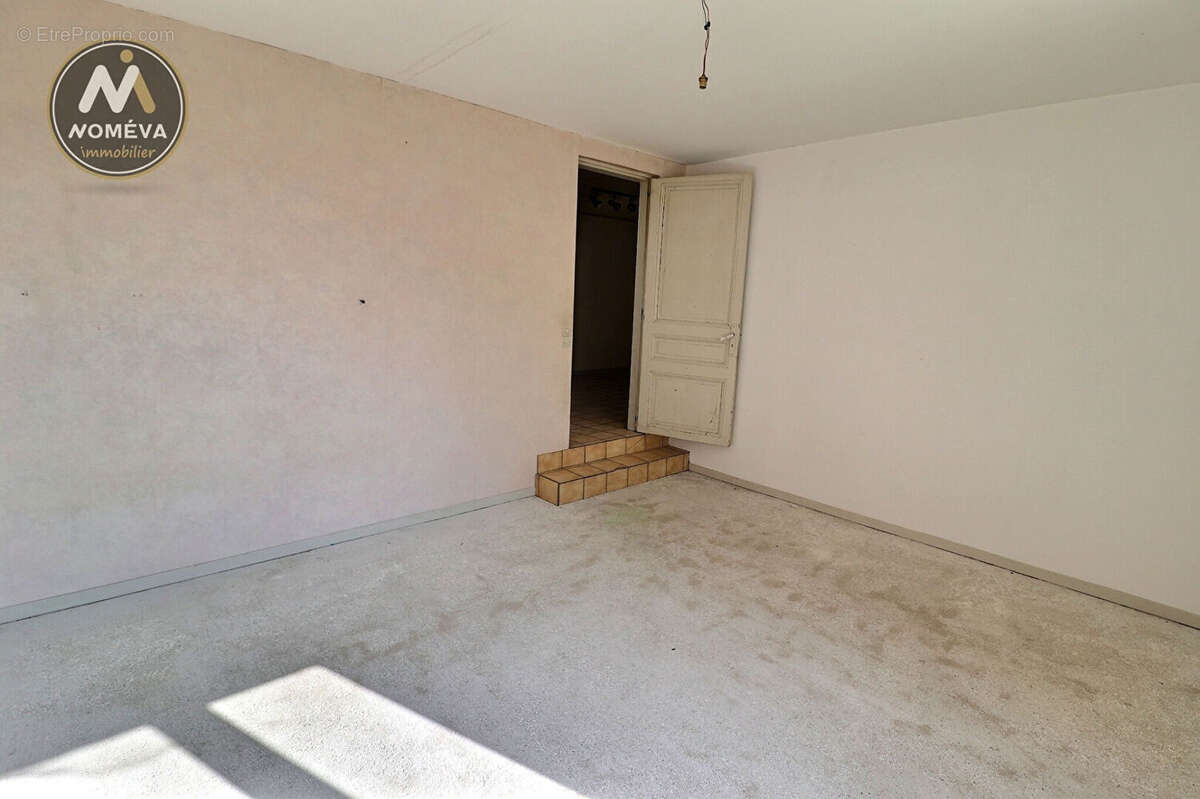 Appartement à DUNIERES