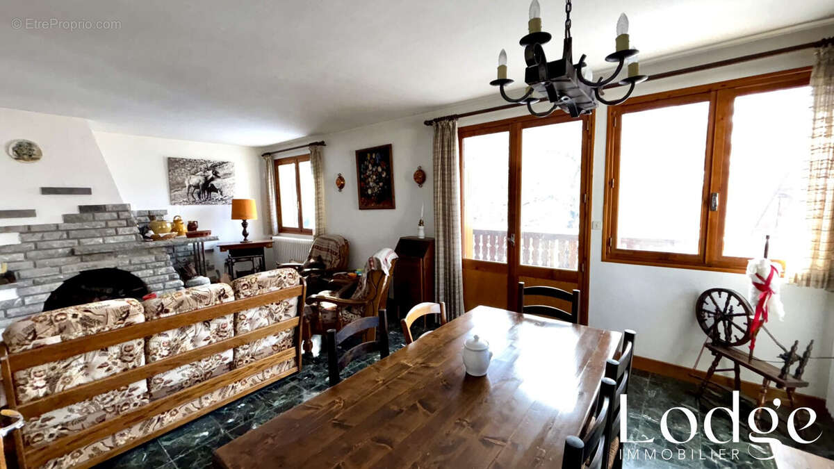 Appartement à SAINT-CHAFFREY