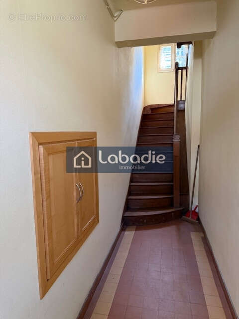 Au coeur de Mortain, appartement en duplex de 90m2 (possibilité de faire 2 logements). - photo 7
